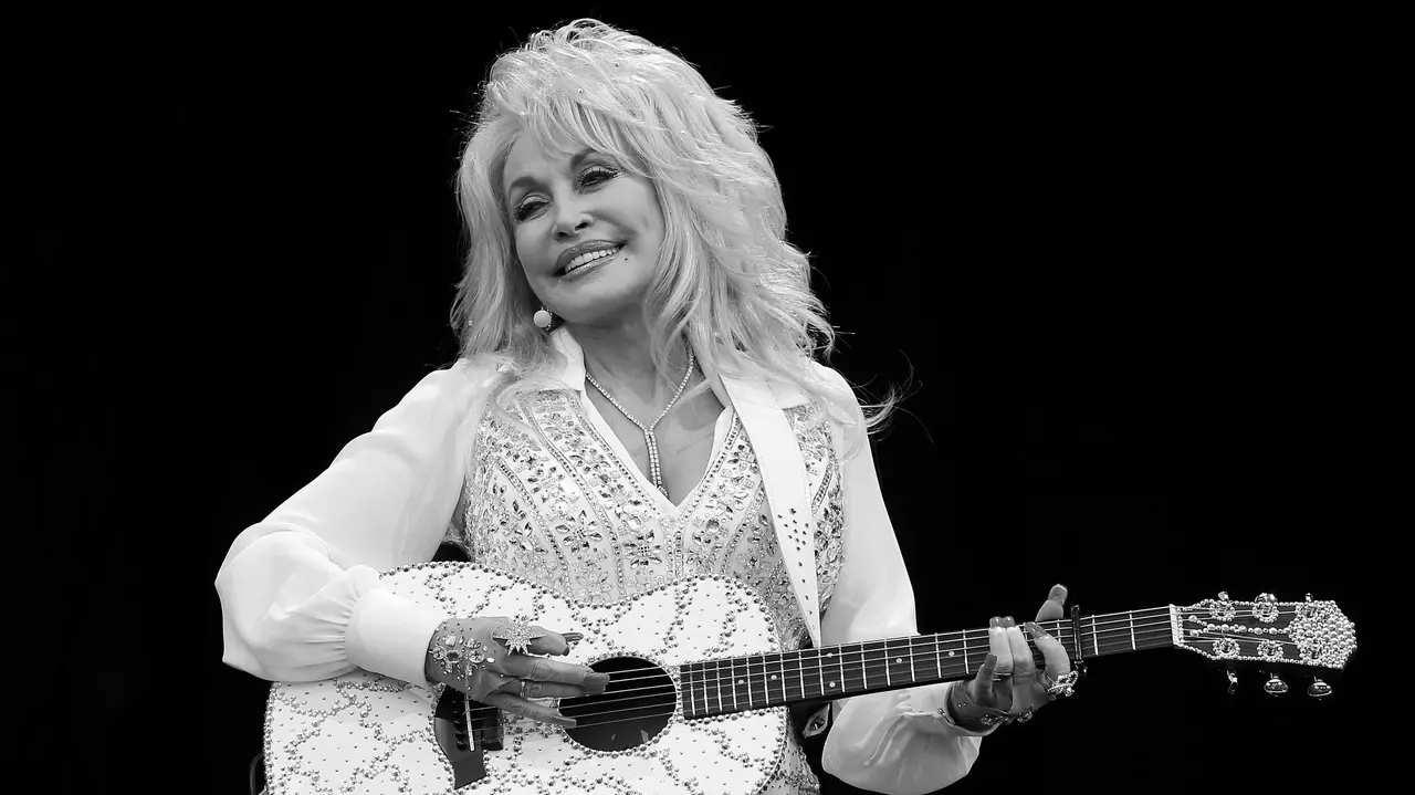 DOLLY PARTON.webp